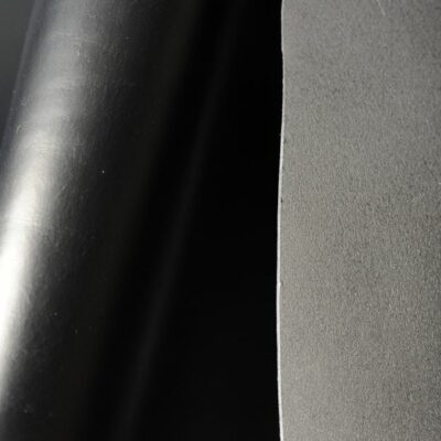 Cuir vachette noir tannage végétal Ruadh Cuir vachette noir tannage végétal Ruadh