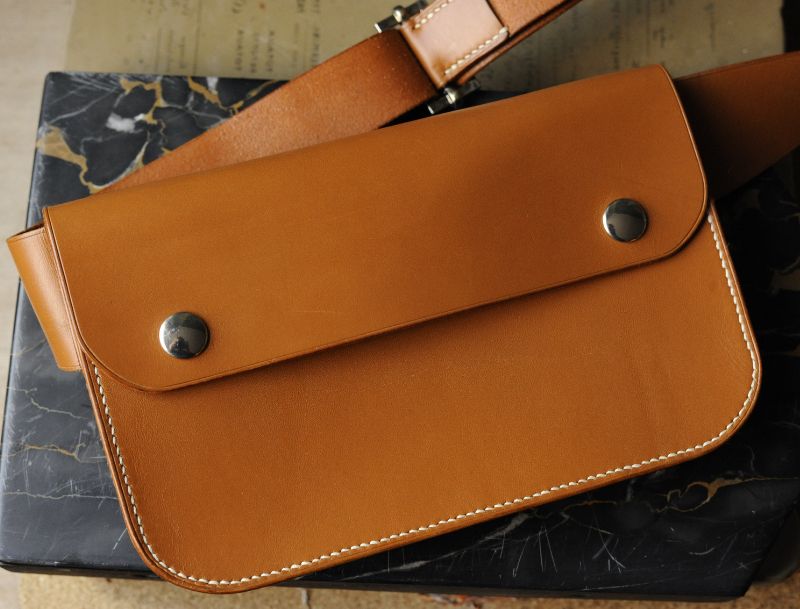 sac cassette ceinture ou cross body en cuir gold luxe Ruadh Rennes sac cassette ceinture ou cross body en cuir gold luxe Ruadh Rennes
